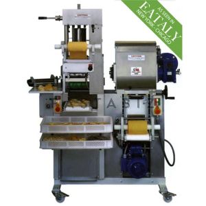 Capitani Komby Eataly Pasta Ravioli Maker